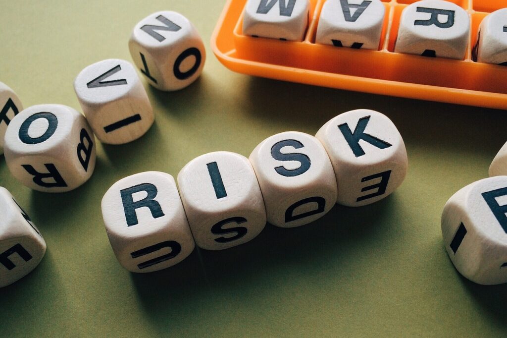 dice reading risk to illustrate peril of hiring unlicensed contractor